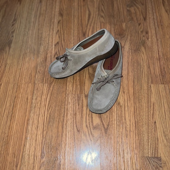 Clark Wallabee Shoes - Picture 2 of 6